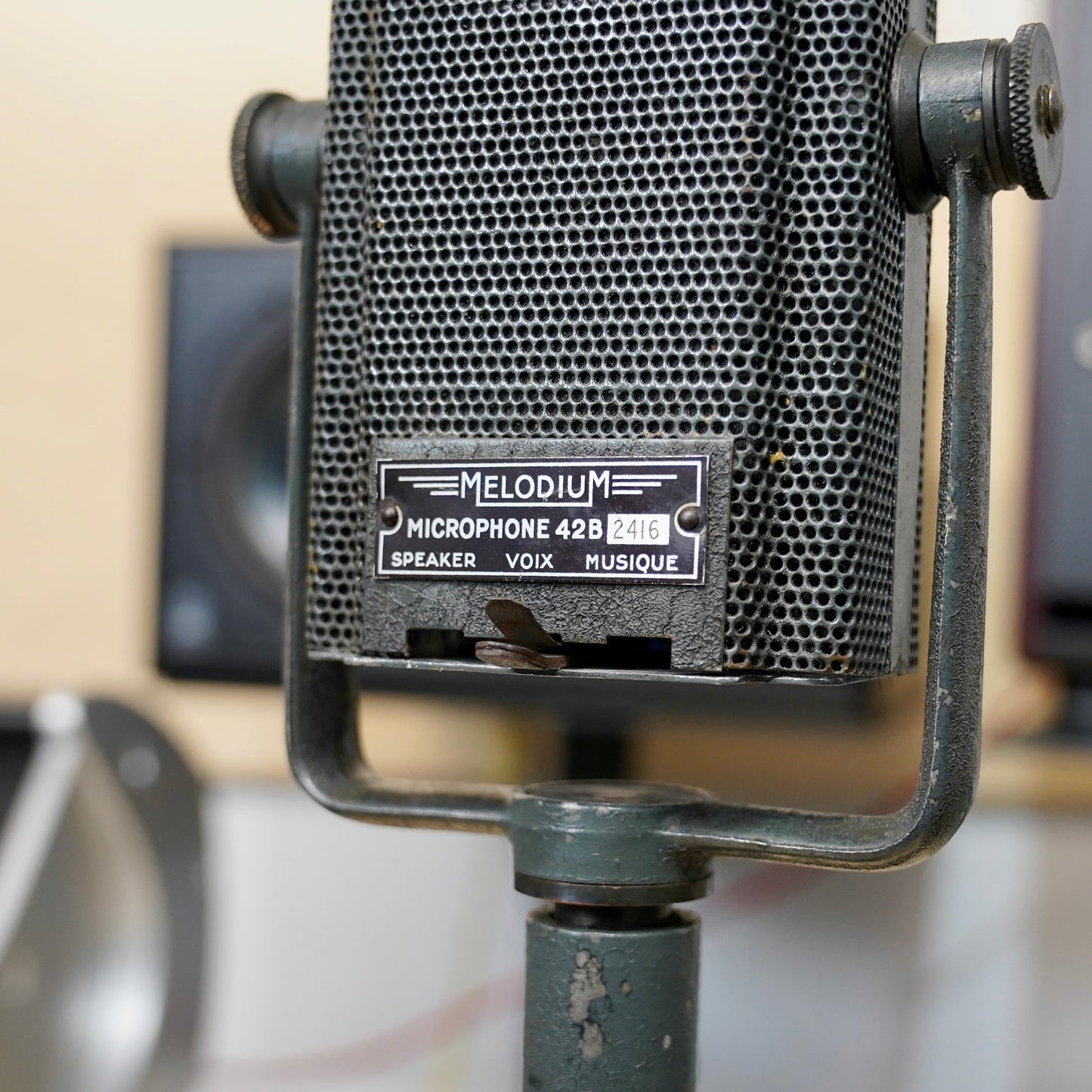 Melodium 42B Ribbon Microphone