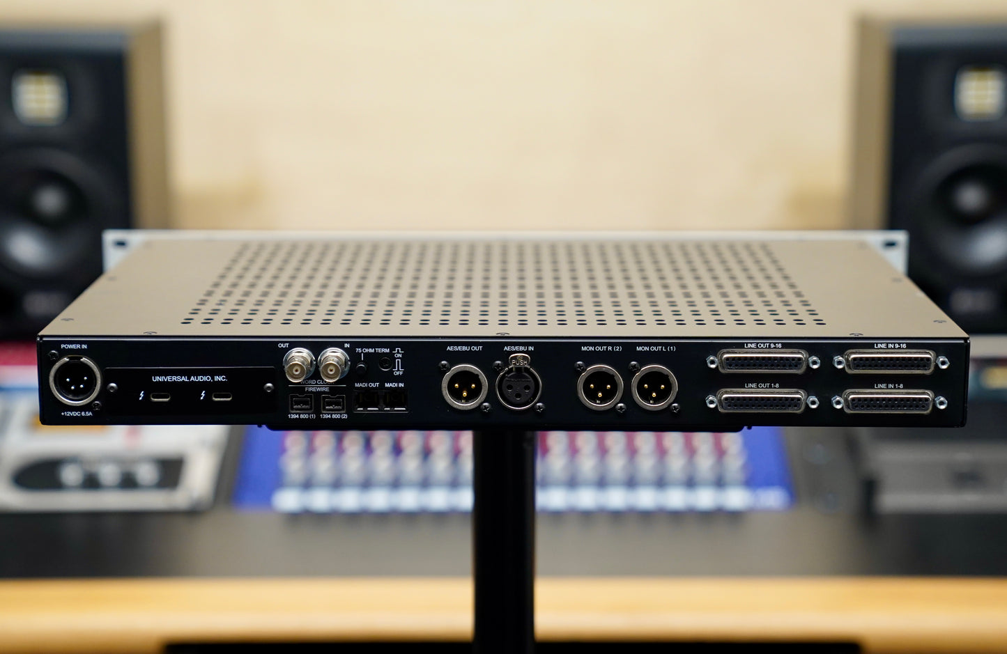 Universal Audio Apollo 16 Quad (TB3)