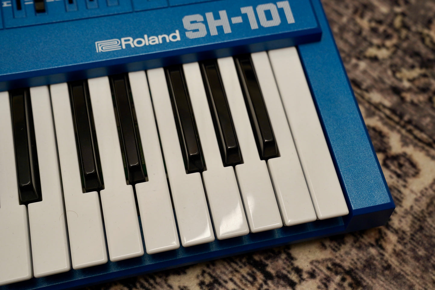 Roland SH-101 (Blue)