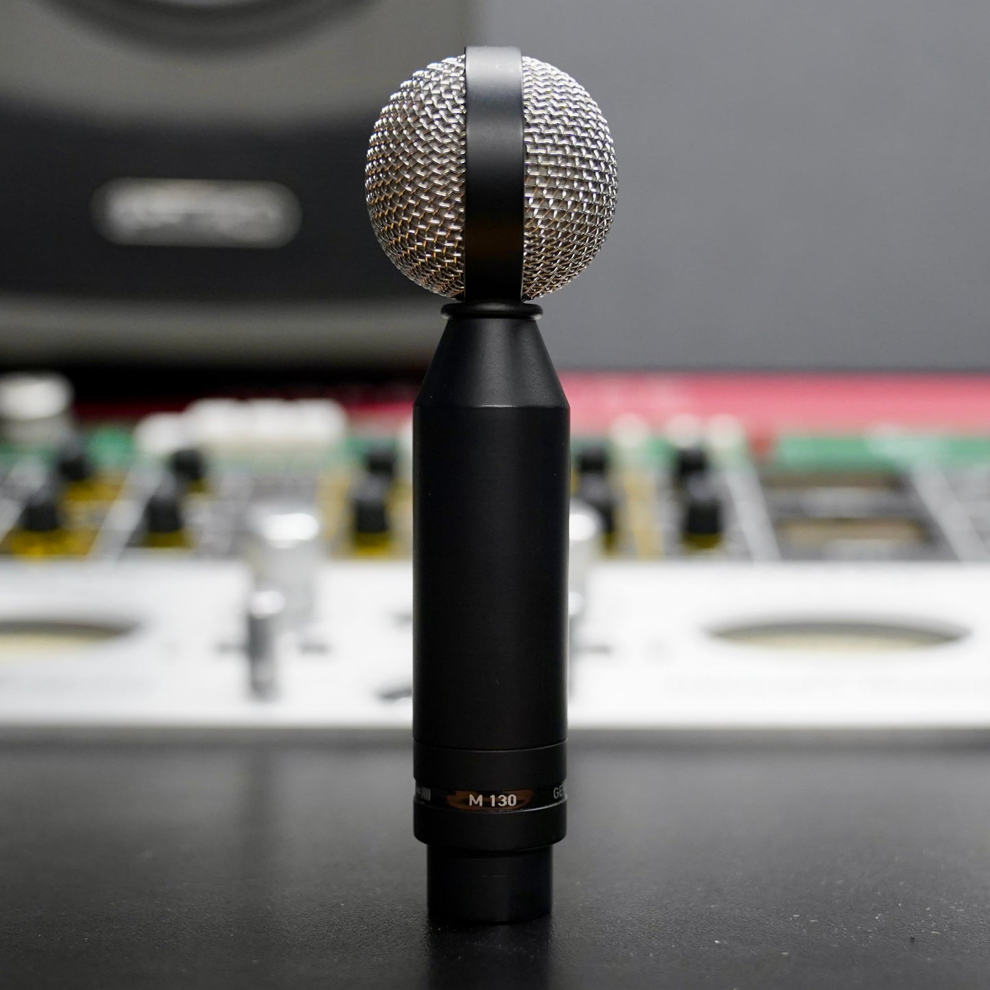 Beyerdynamic M130 Dynamic Double-Ribbon Microphone