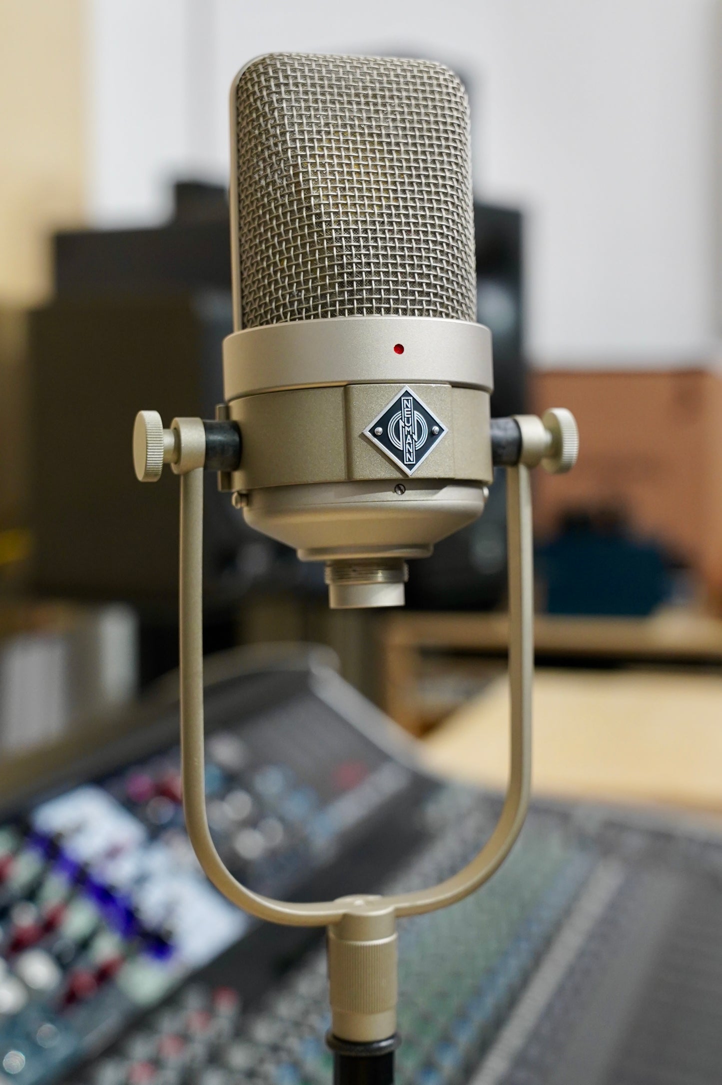 Neumann M49V