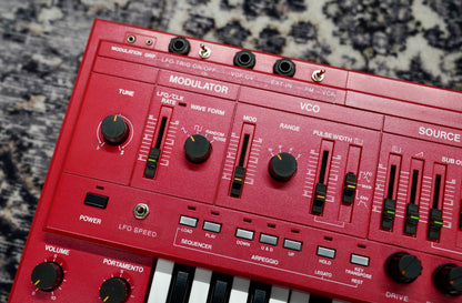 Roland SH-101 (Red)