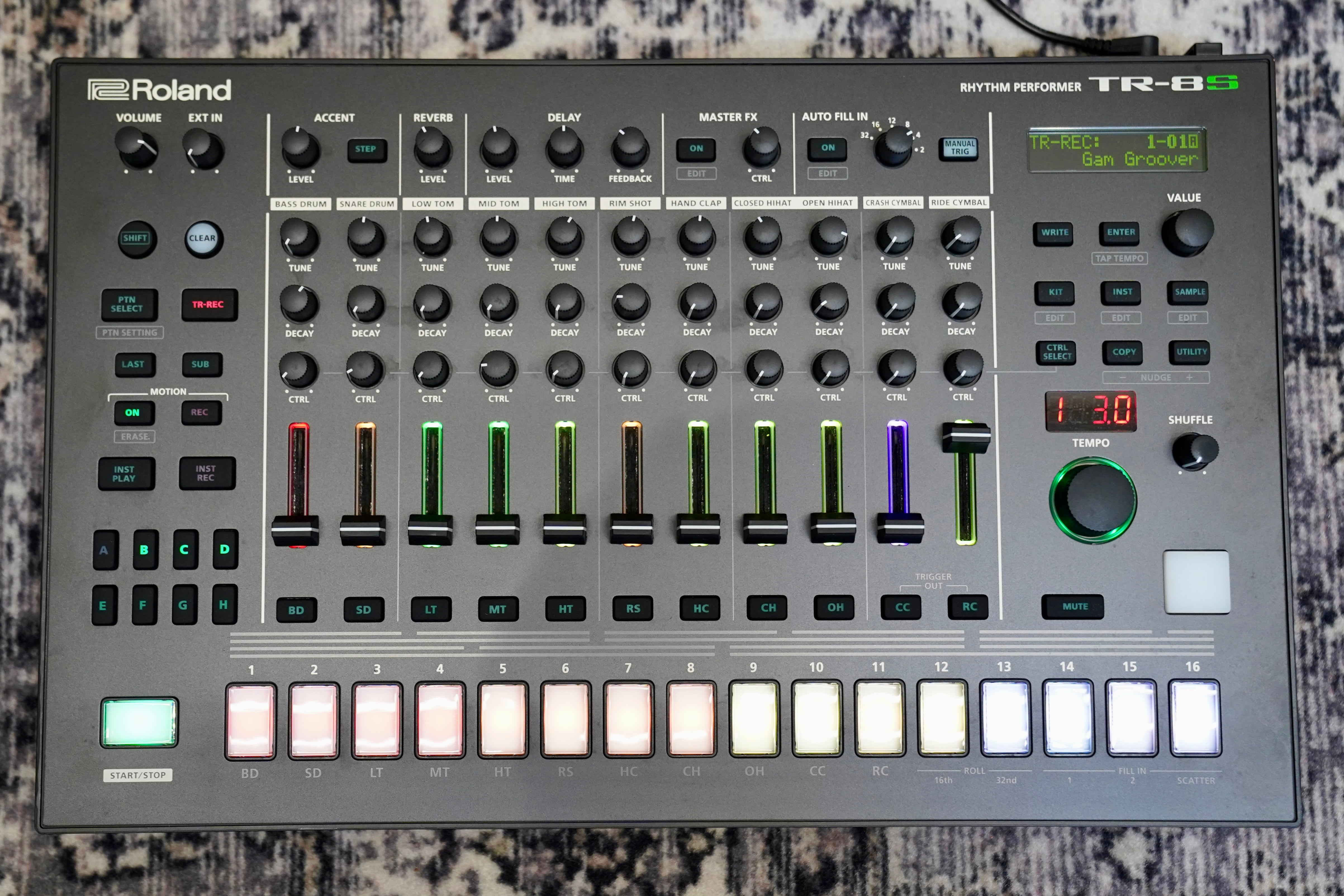 Roland TR8-S Rhythm Performer