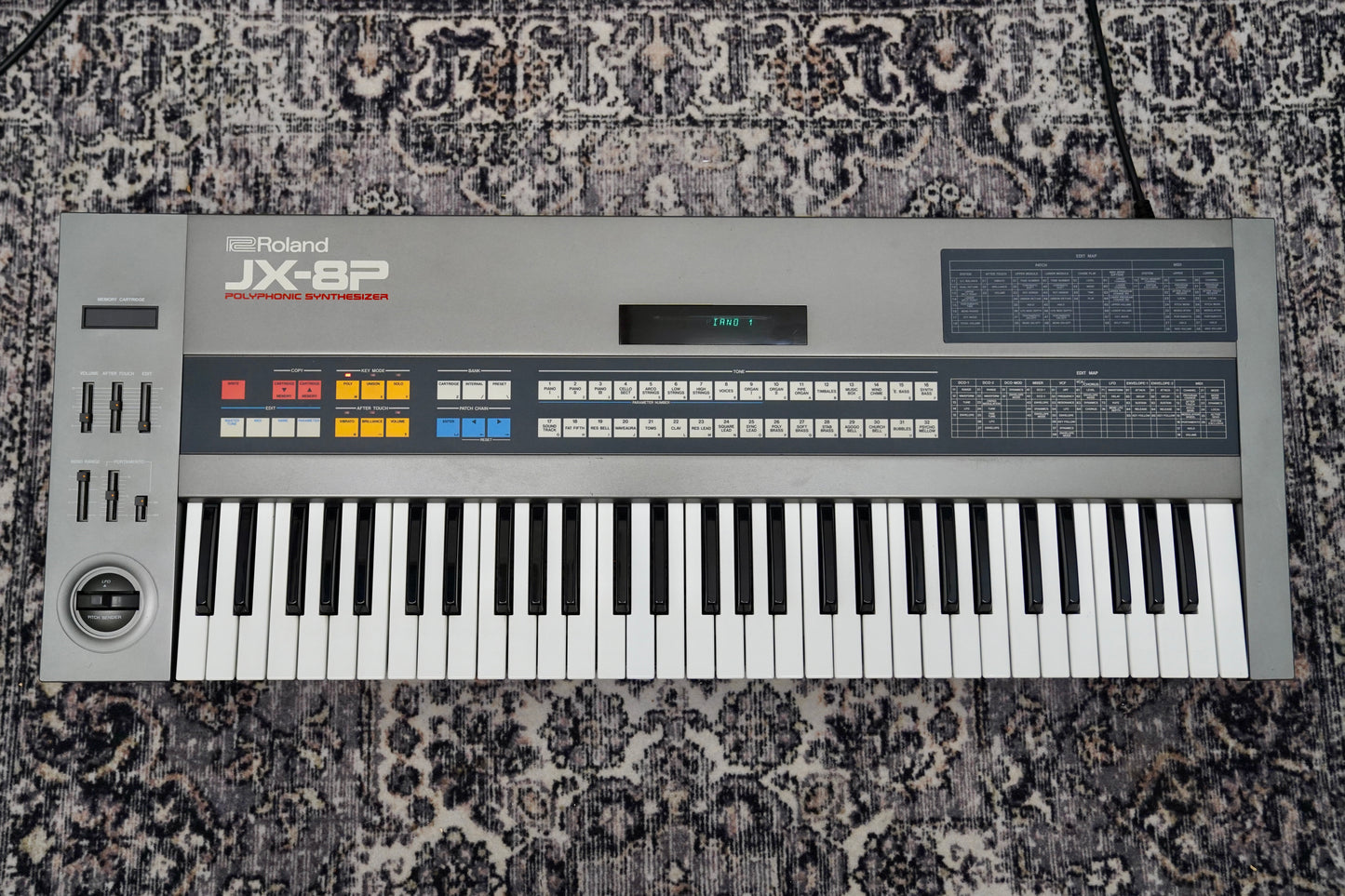 Roland JX8P w/ PG800