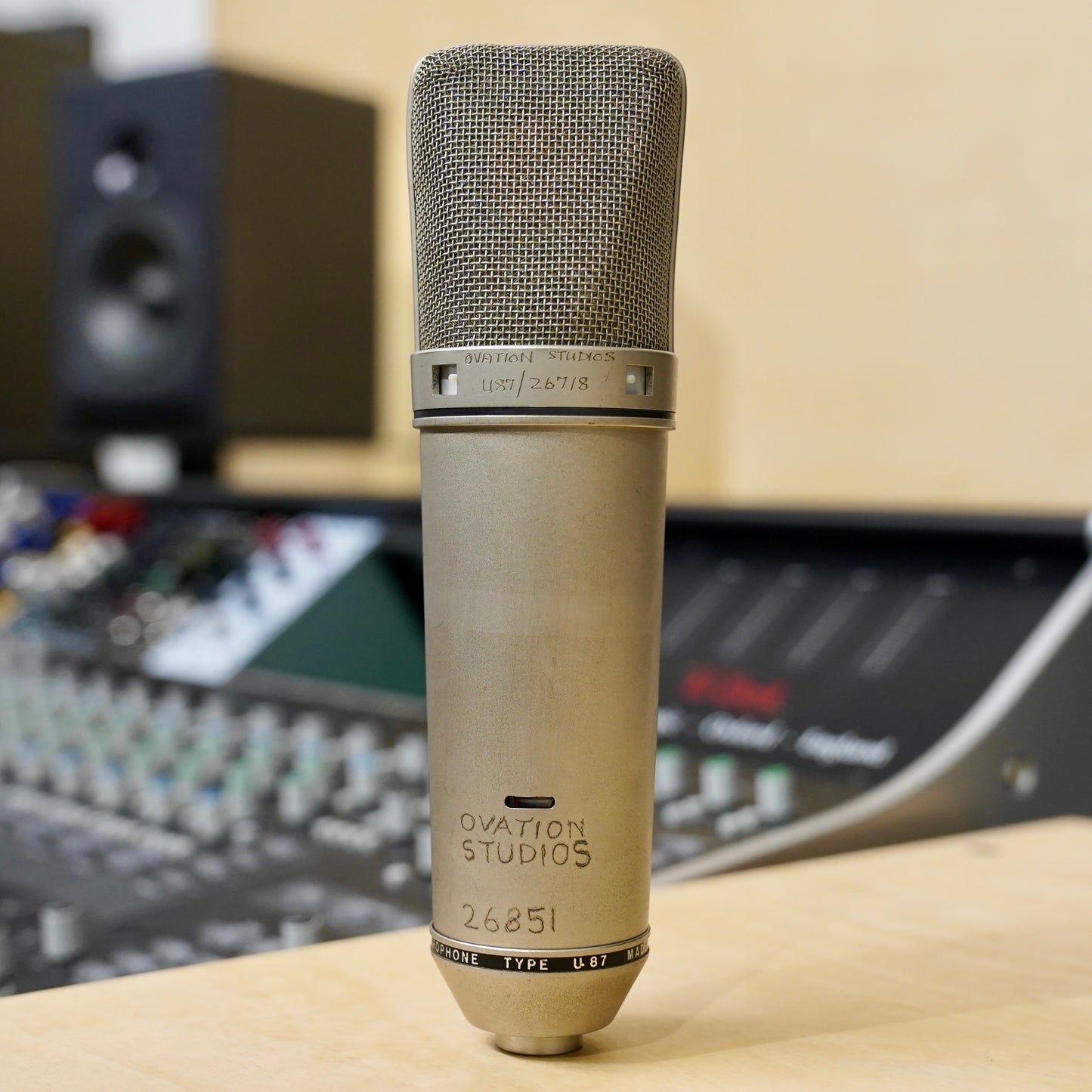 Neumann U87 (1976)