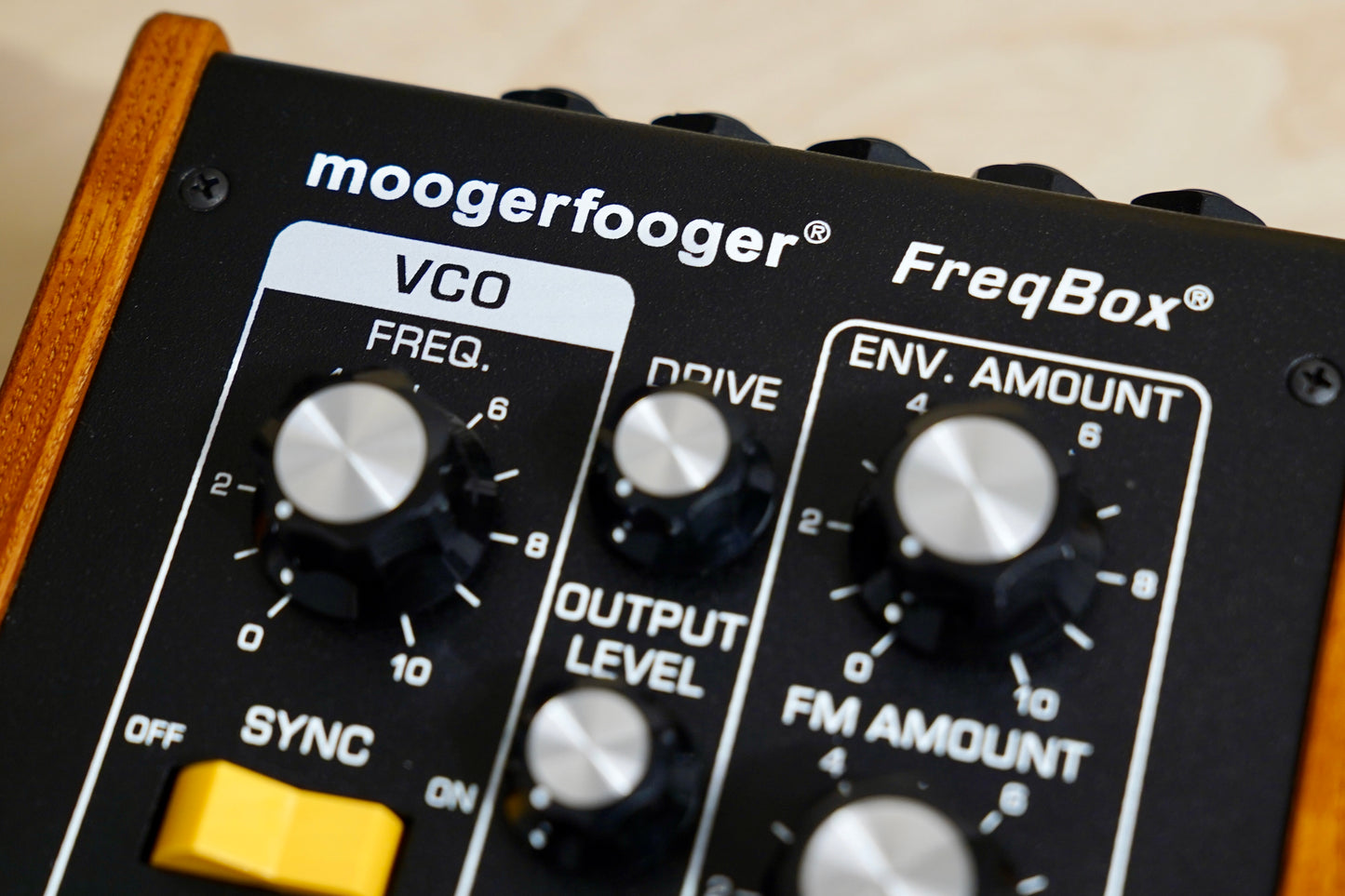 Moog Moogerfooger MF-107 FreqBox