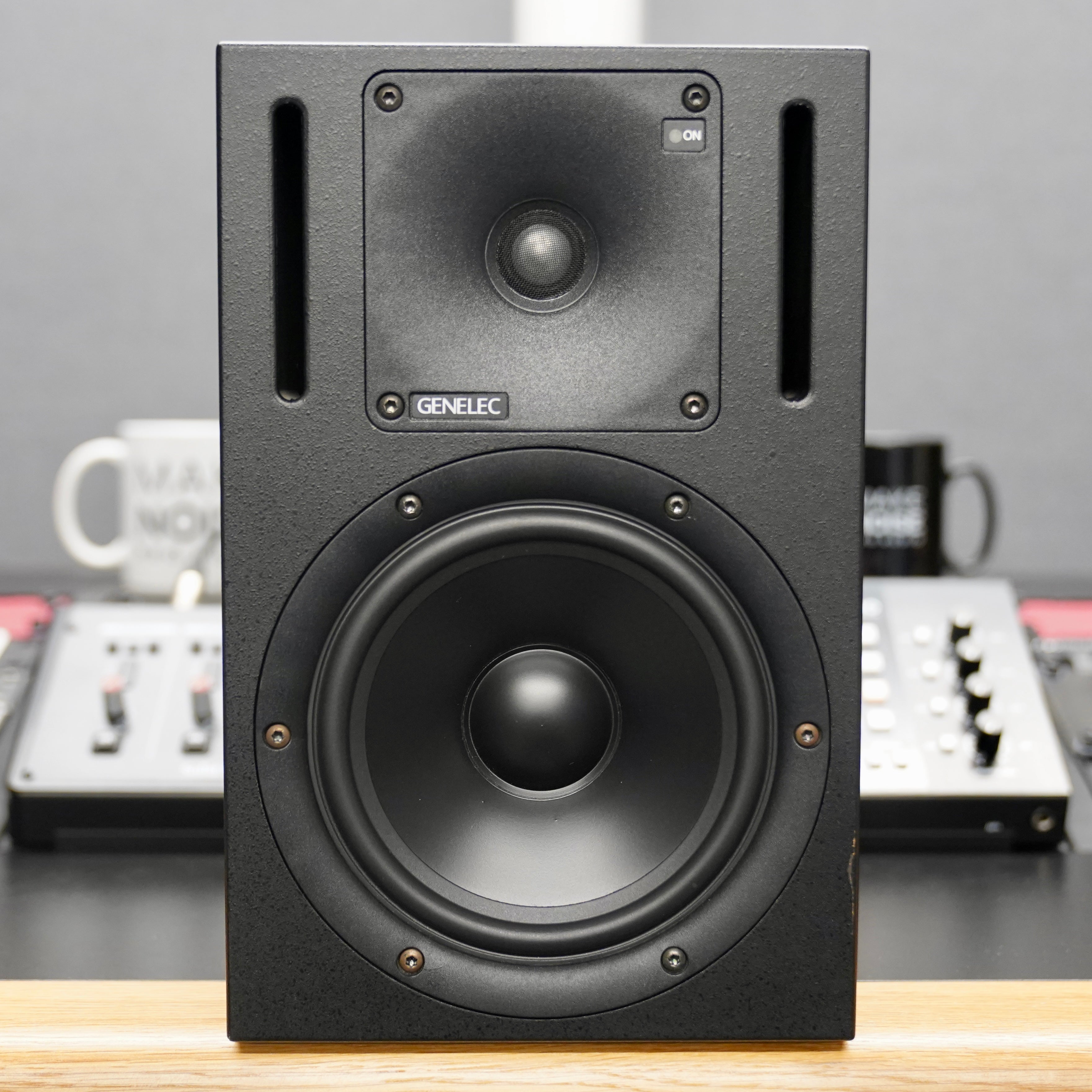 GENELEC 1030A Studio Monitor - オーディオ