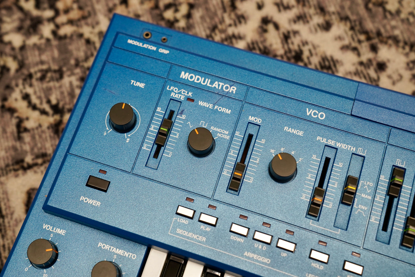 Roland SH-101 (Blue)