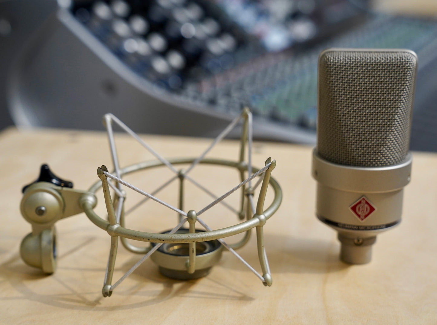 Neumann TLM 103