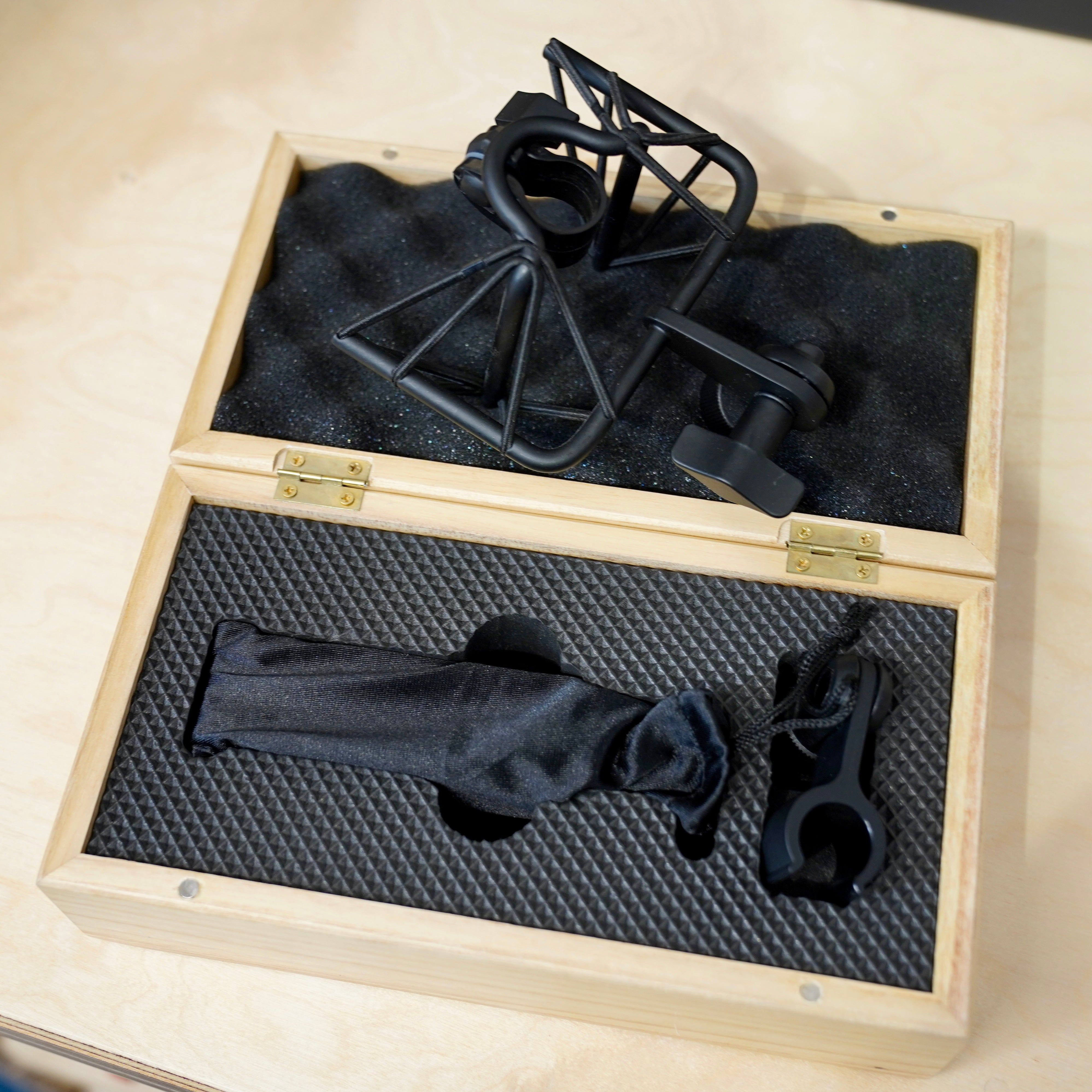 sE Electronics Voodoo VR1 Passive Ribbon Microphone