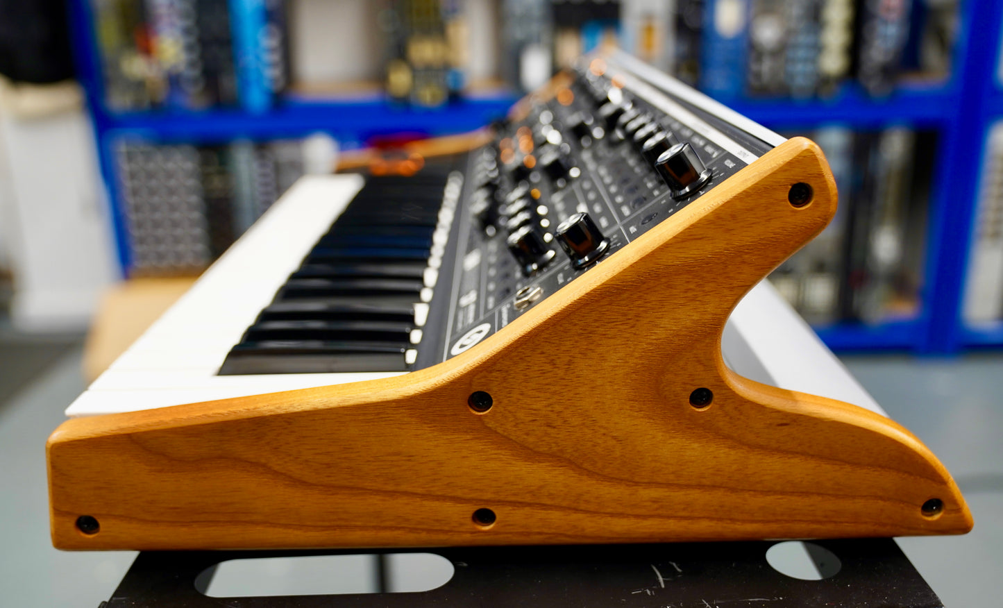 Moog Subsequent 37