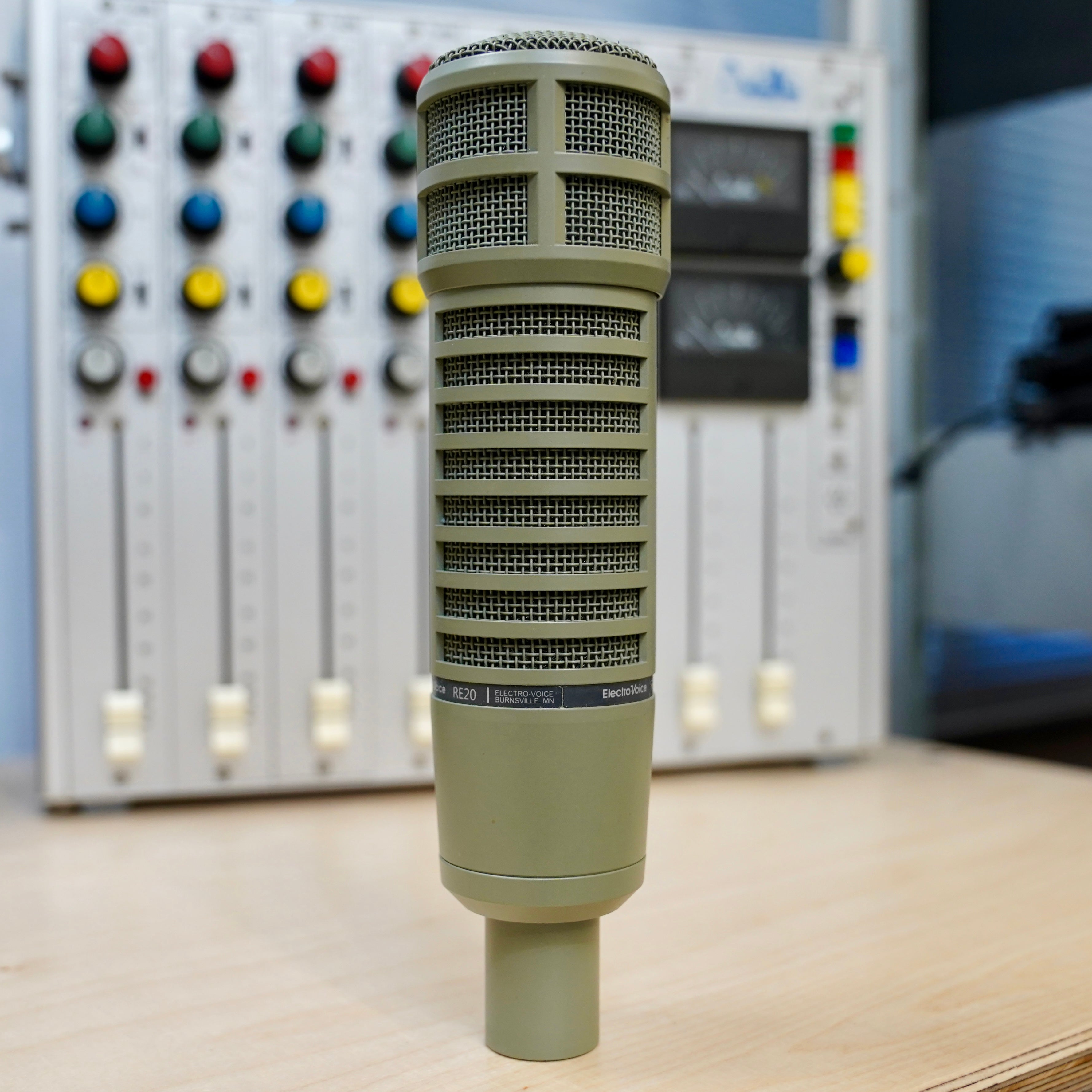 Electro-Voice RE20