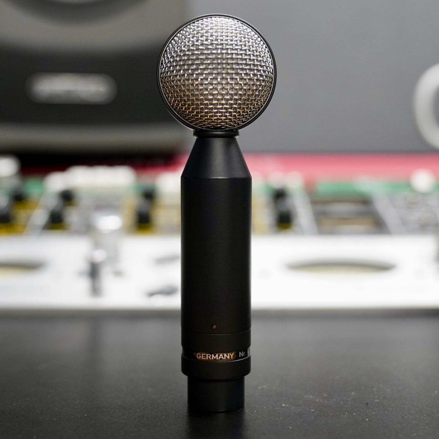 Beyerdynamic M130 Dynamic Double-Ribbon Microphone