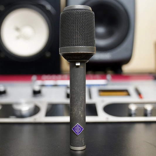 Neumann KM86i