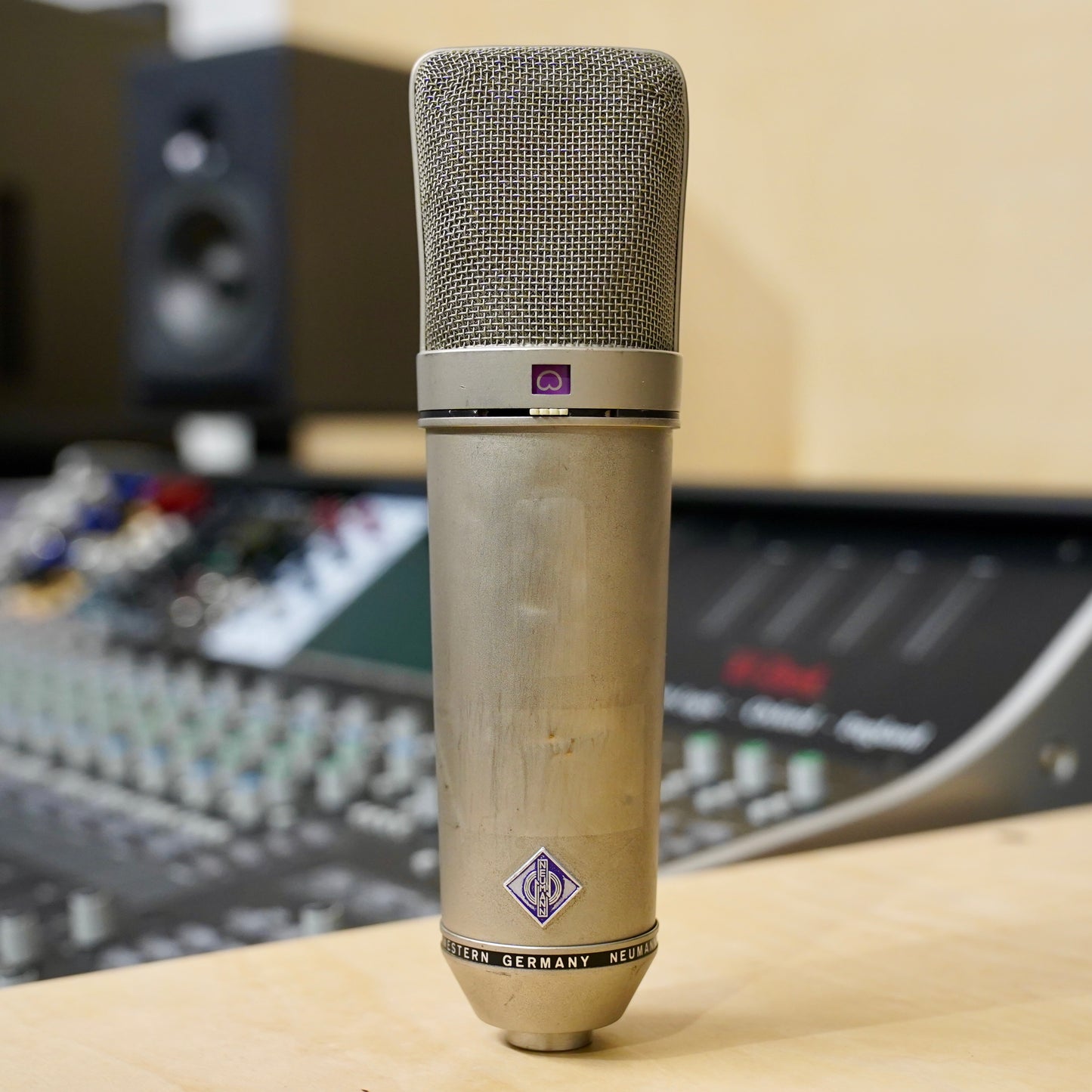 Neumann U87 (1976)