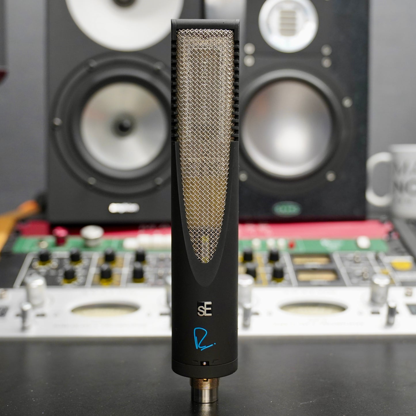 sE Electronics RNR1 Ribbon Microphone