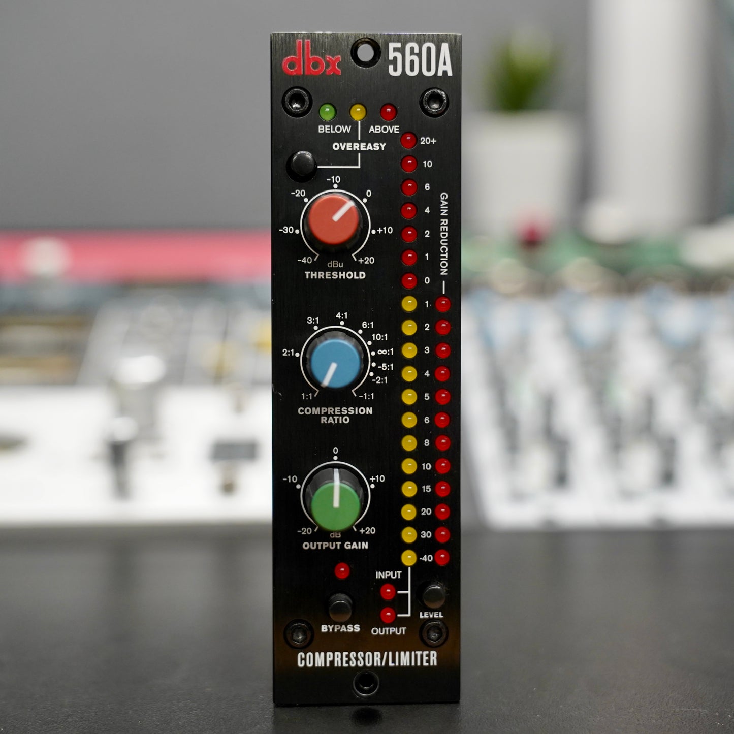 DBX 560A Compressor/Limiter