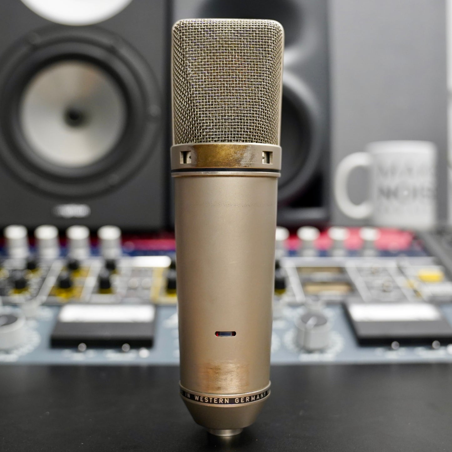 Neumann U87 (1971)