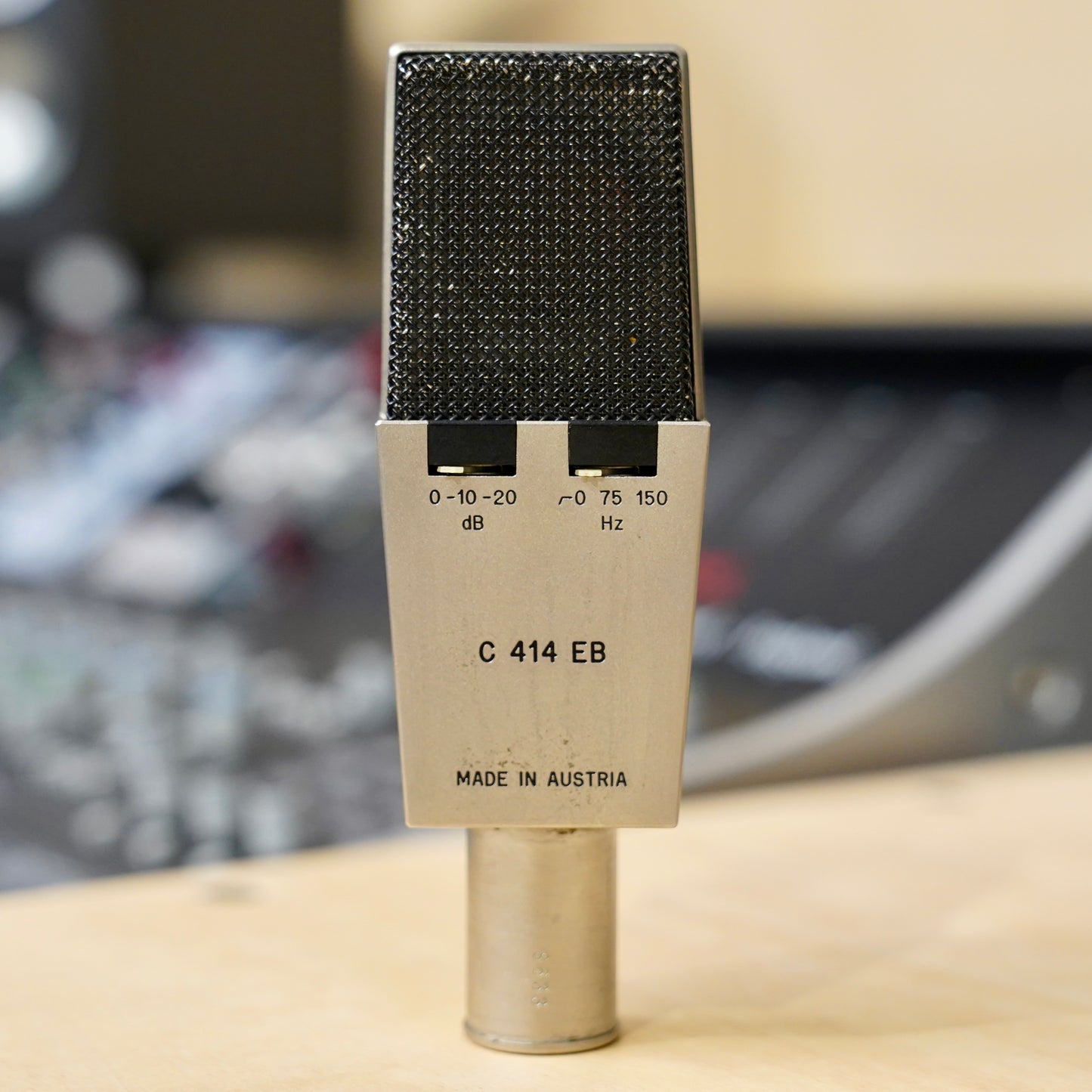 AKG C414 EB