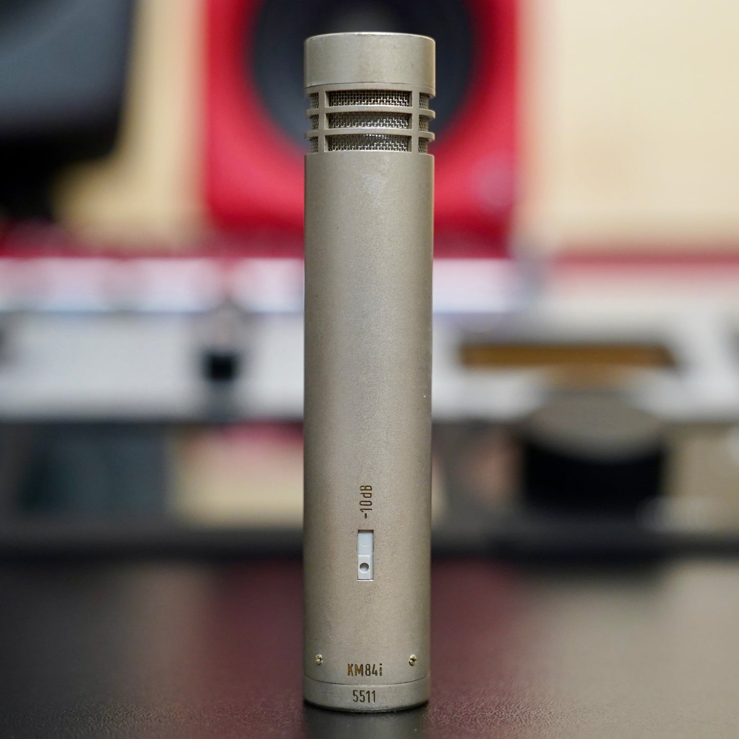 Neumann KM84i