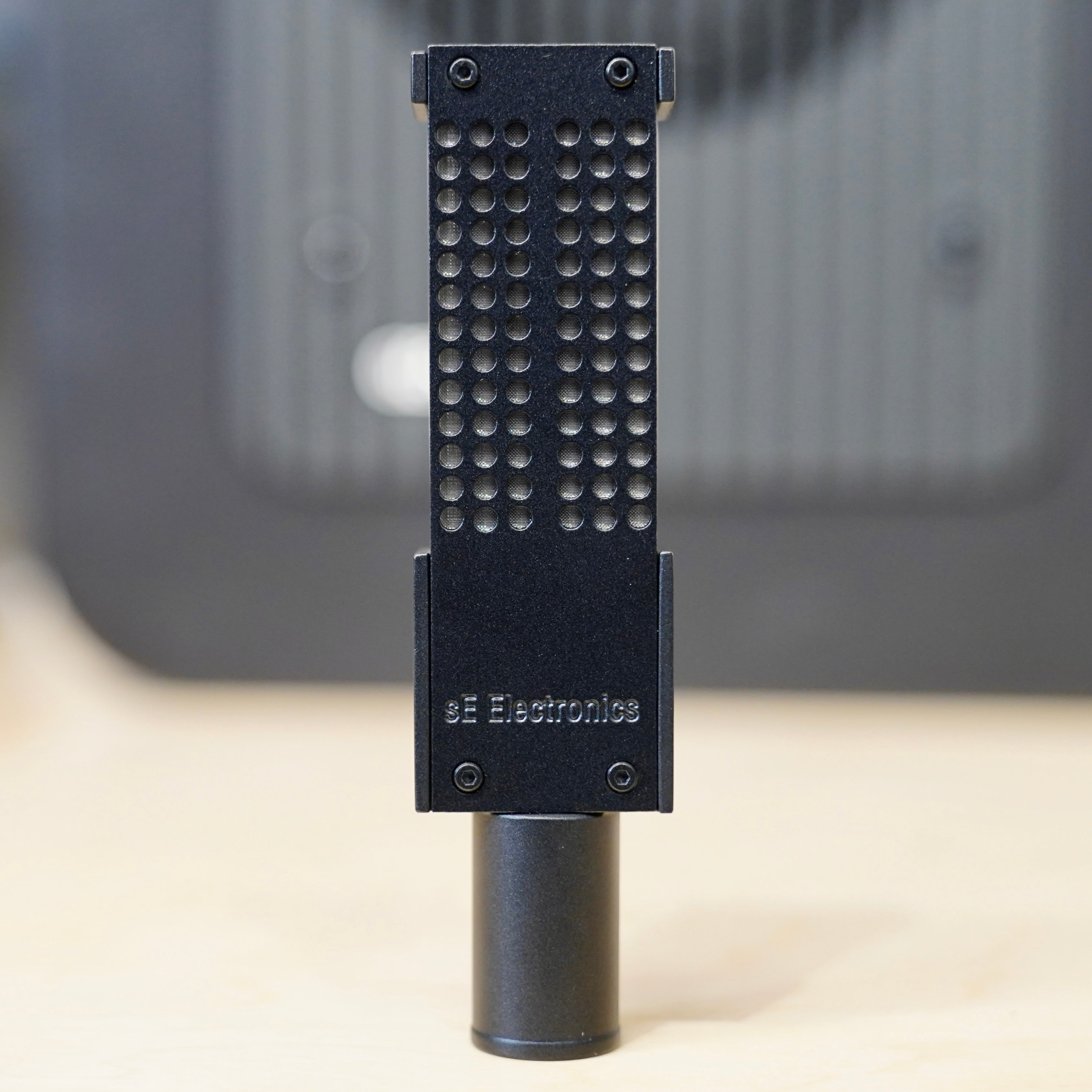 sE Electronics Voodoo VR1 Passive Ribbon Microphone