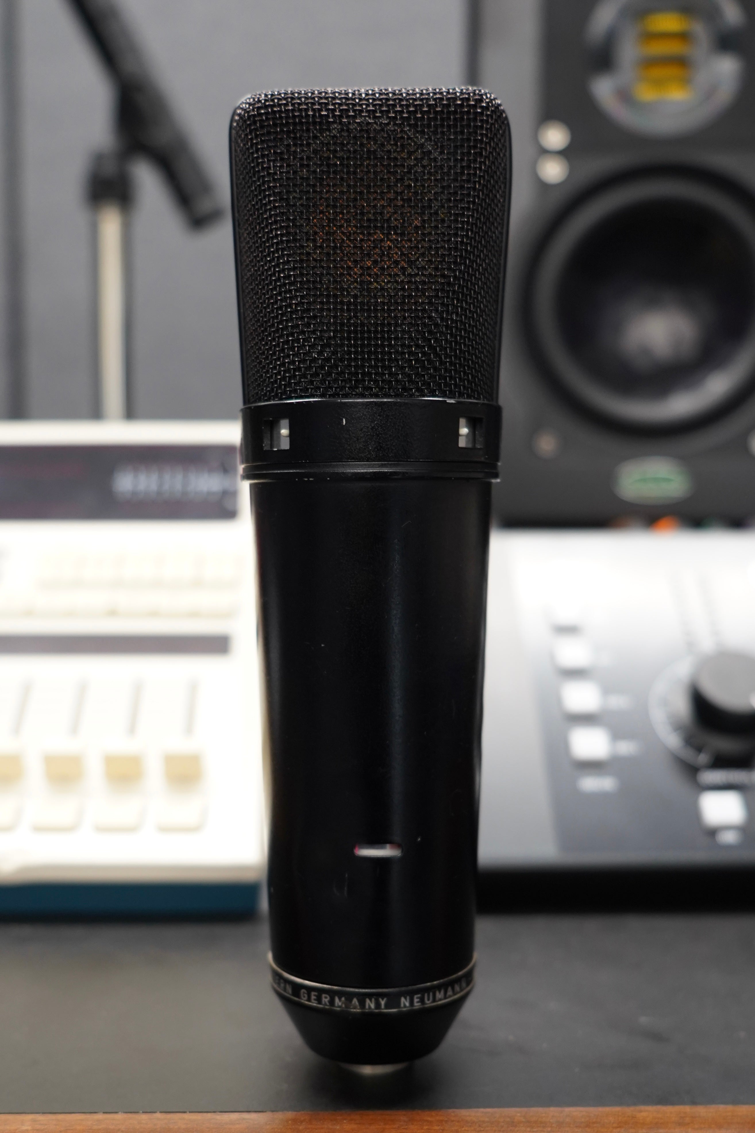 Neumann U87 (1982)