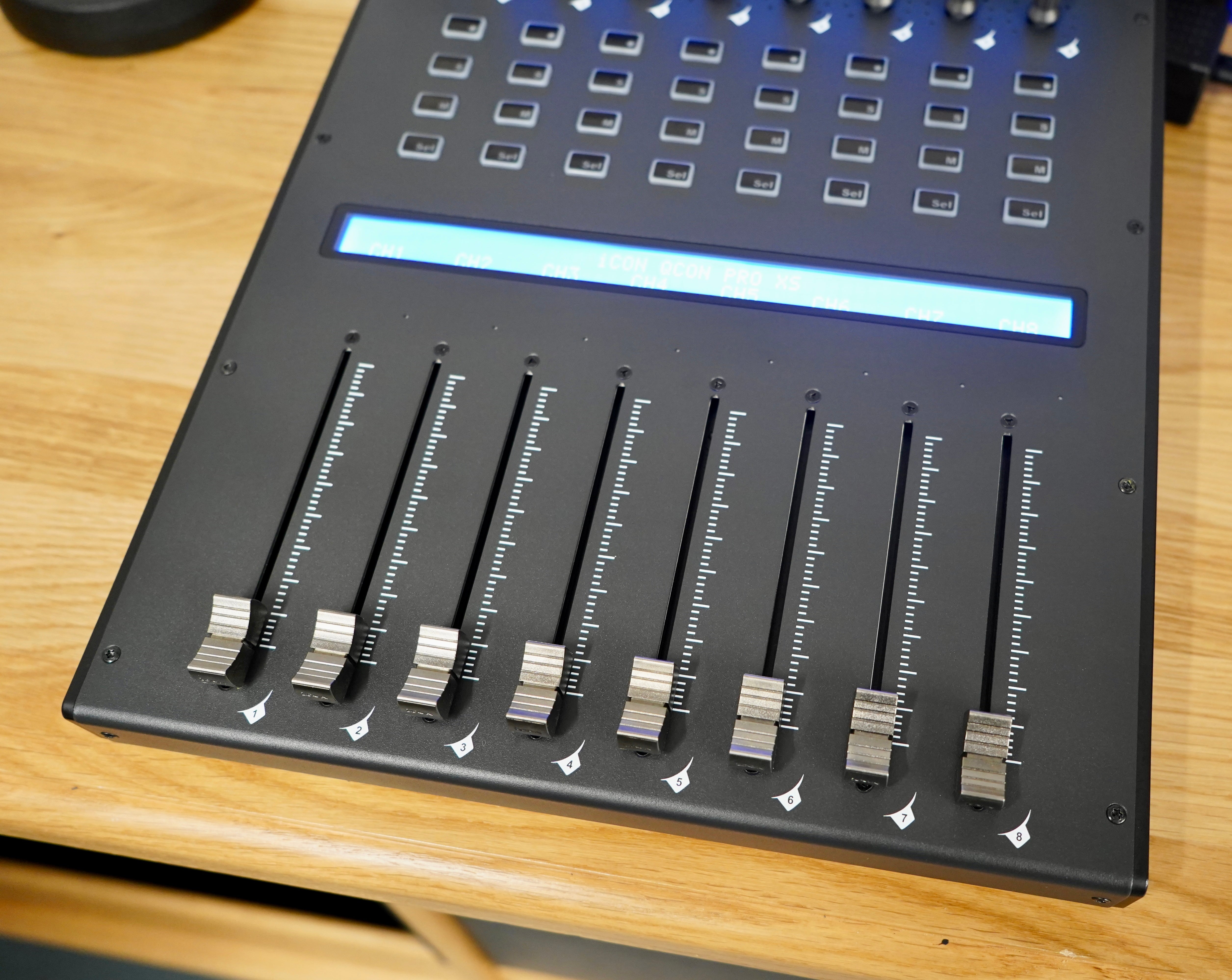 Icon Qcon Pro XS
