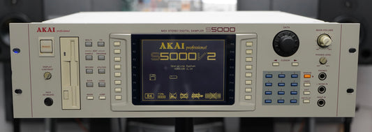 Muestreador digital estéreo Akai S5000