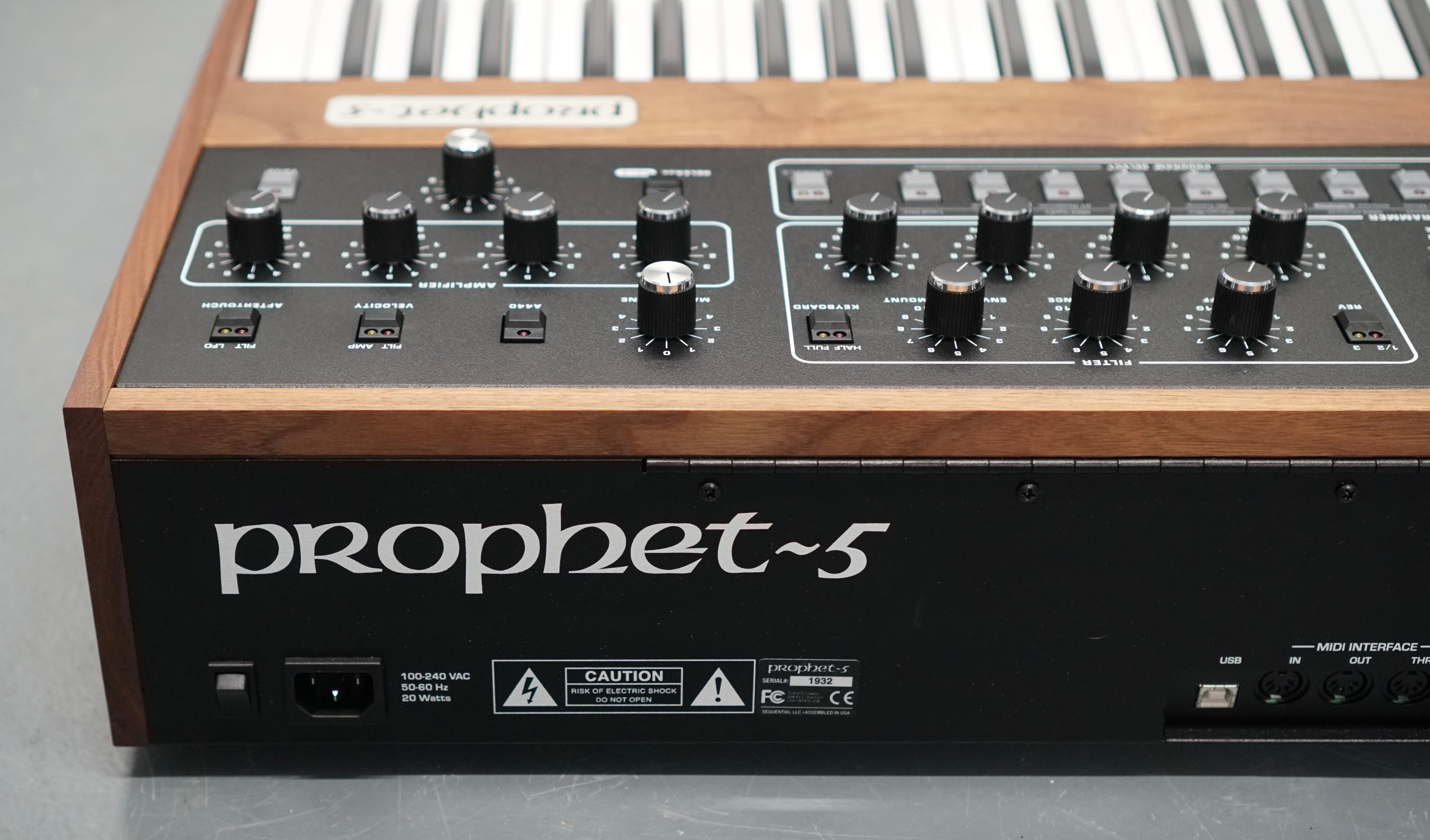 Sequential Prophet-5 Rev 4 – Make Noise Pro Audio